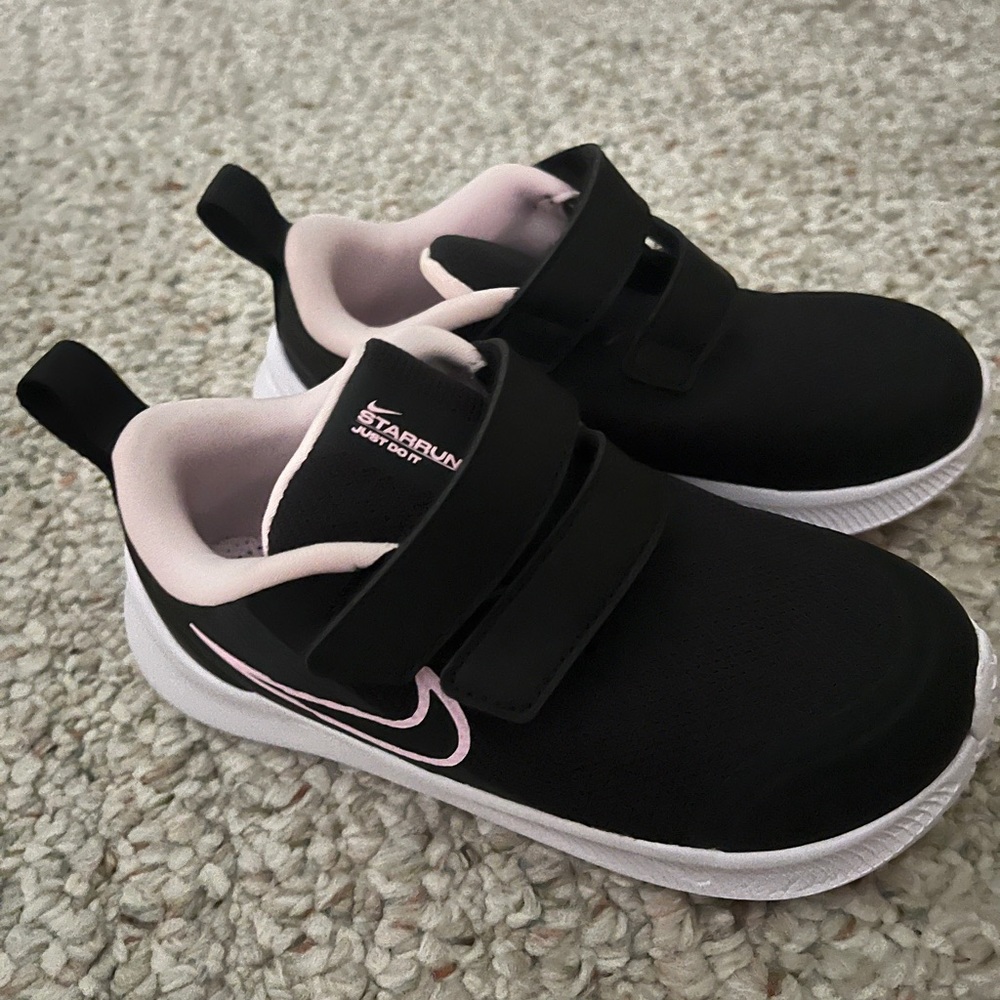 NWT Kids Nike Sneakers